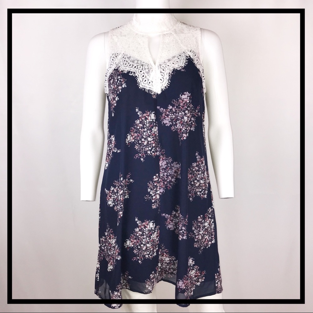 SEQUIN HEARTS Navy Blue Floral Tunic Size Med